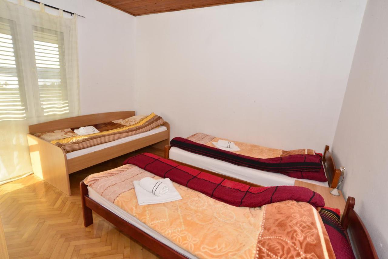 House Sarovic Apartment Tivat Bagian luar foto