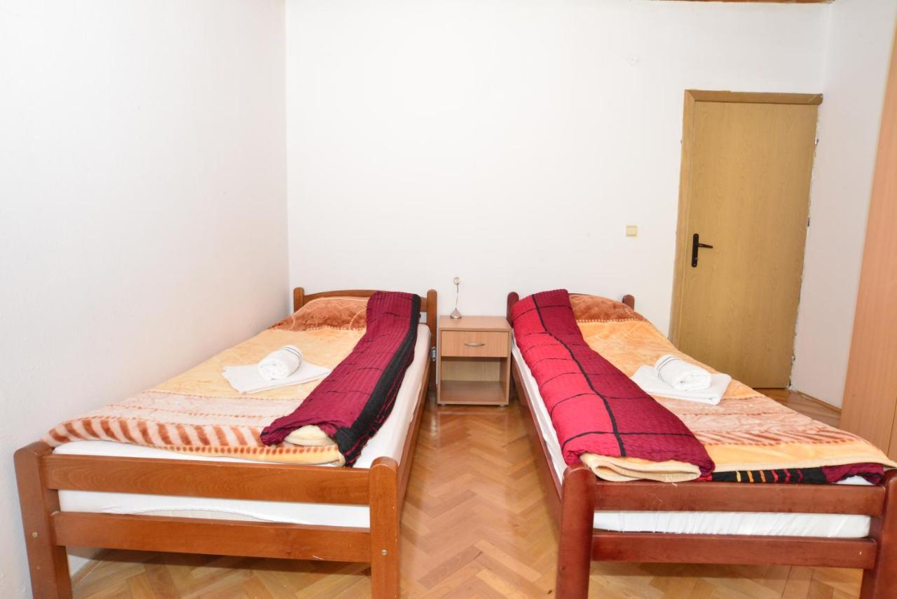 House Sarovic Apartment Tivat Bagian luar foto